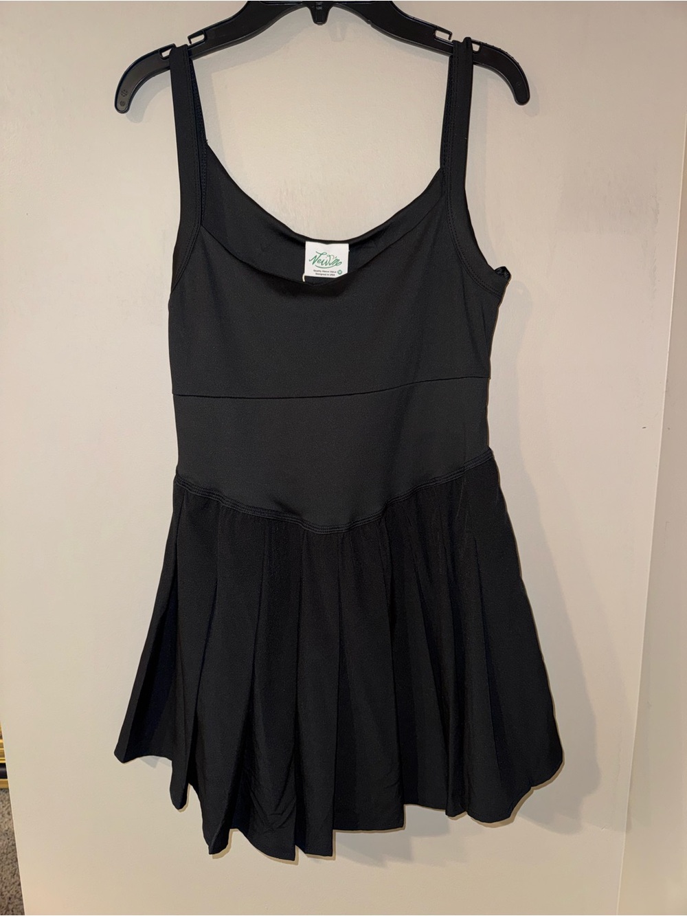 Women's Sleeveless Black Solid Scoop Neck Romper One-Piece M
